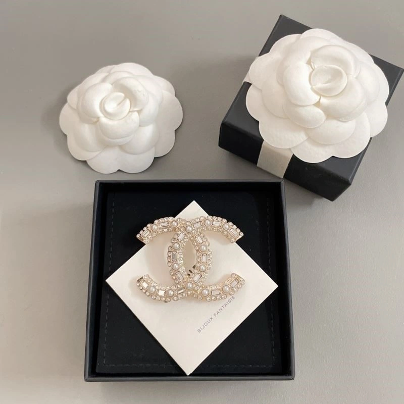 Chanel Brooches Resilient 225518
