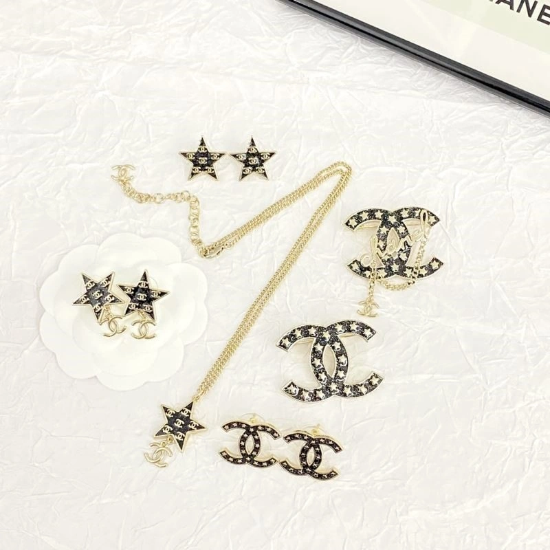 UrbanStyle Chanel Brooches 225502