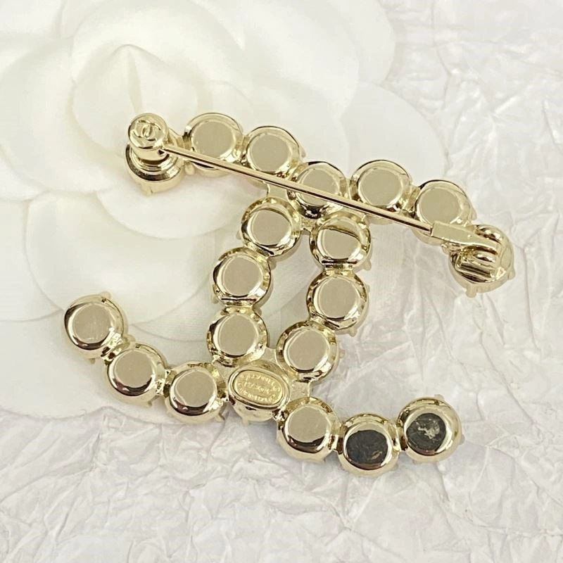 Efficient Chanel Brooches 225546