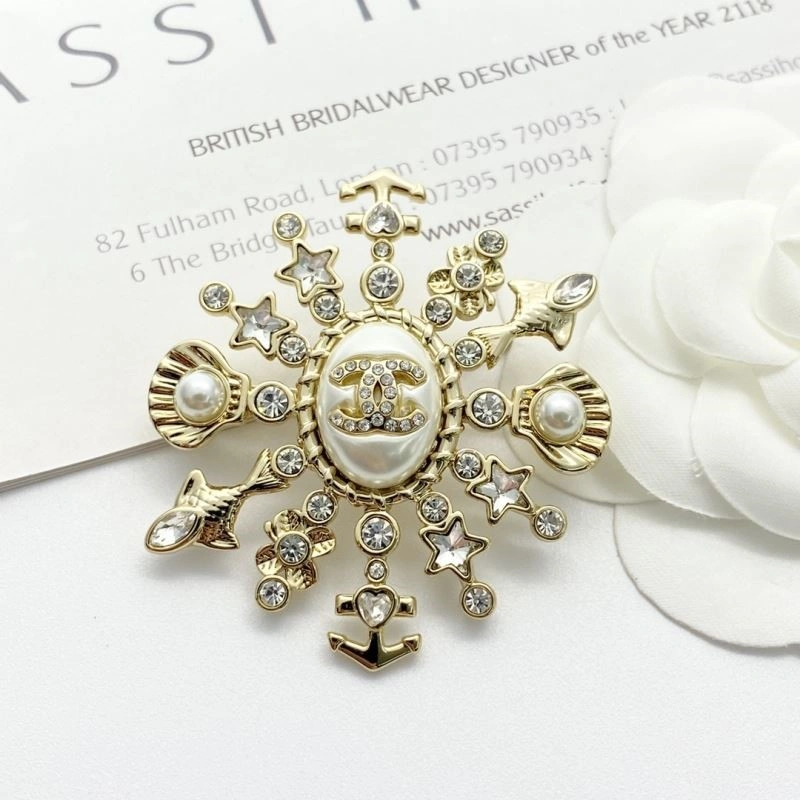 ModernLook Chanel Brooches 225498