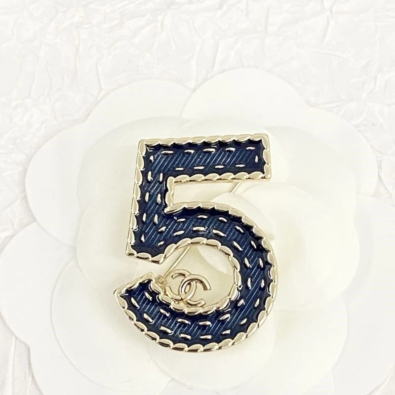 Chanel Brooches Elegant 225496