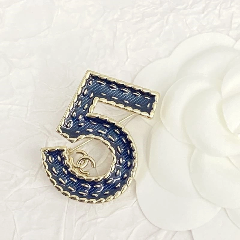 Chanel Brooches Elegant 225496