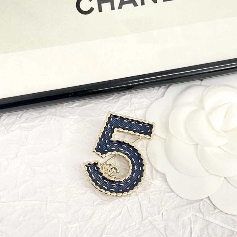 Chanel Brooches Elegant 225496