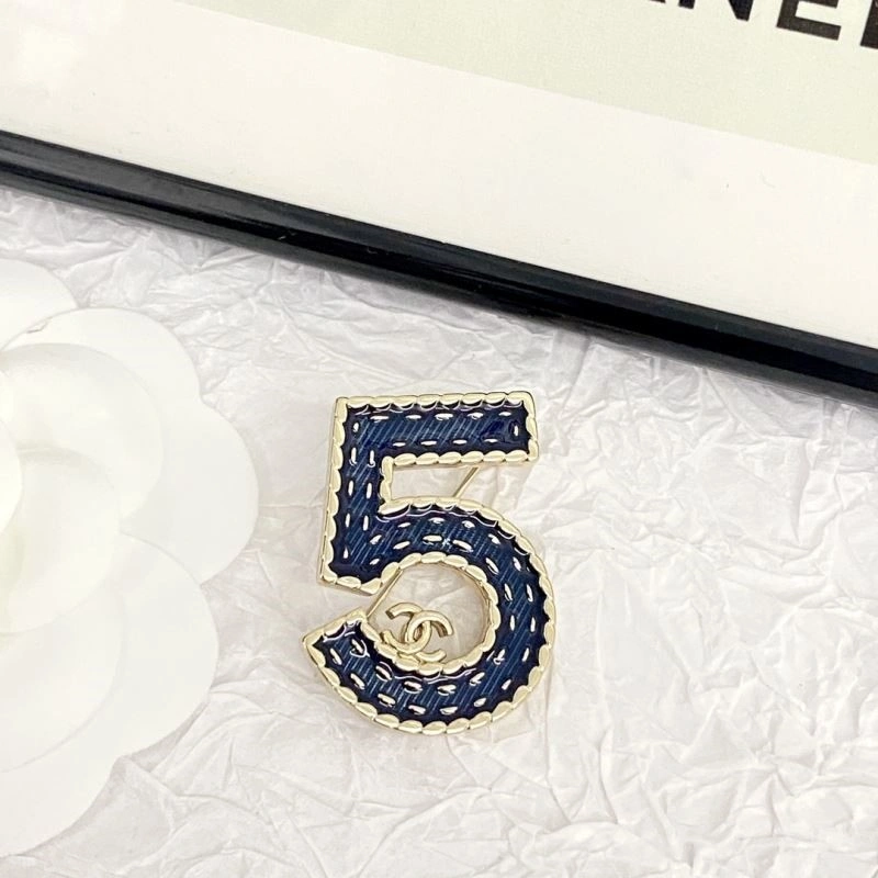 Chanel Brooches Elegant 225496