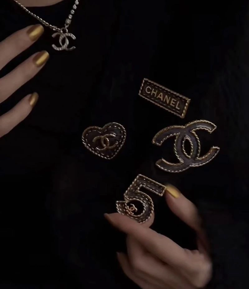 Practical Chanel Brooches 225527