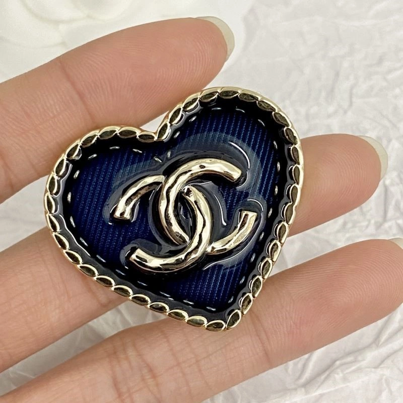 Chanel Brooches EasyMatch 225495