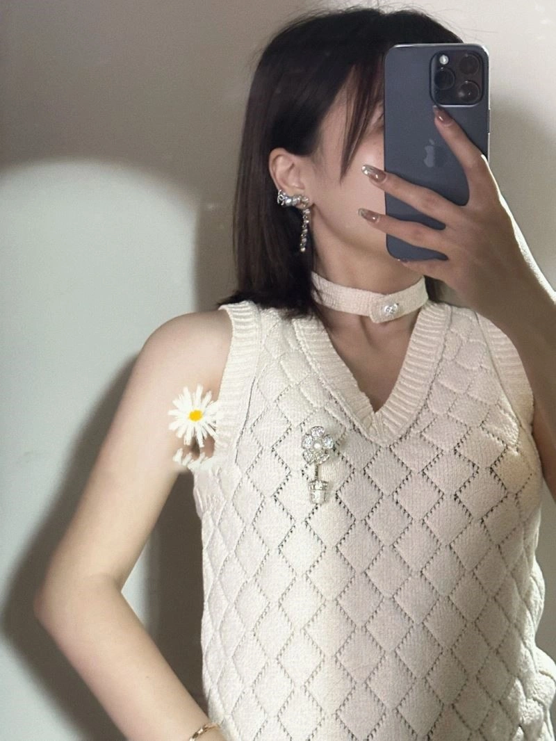 SportInspired Chanel Brooches 225503