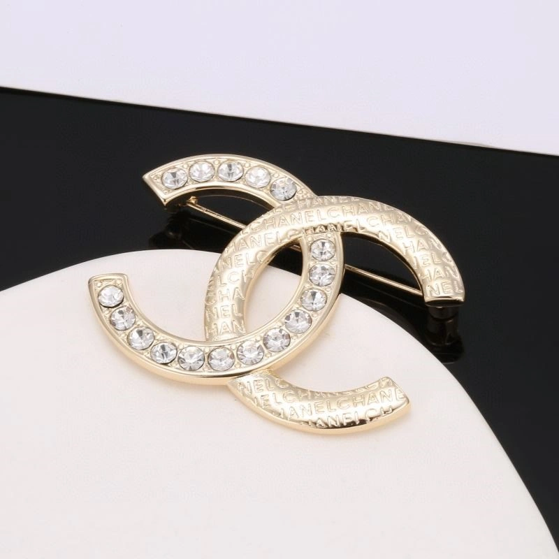 Refined Chanel Brooches 225485