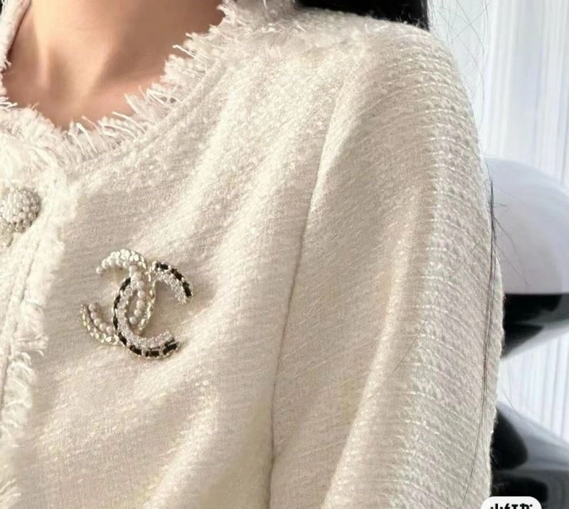 Chanel Brooches Flexible 225488