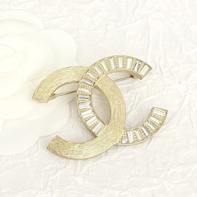 Efficient Chanel Brooches 225479