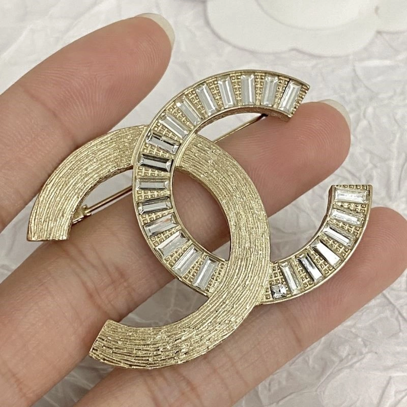 Efficient Chanel Brooches 225479