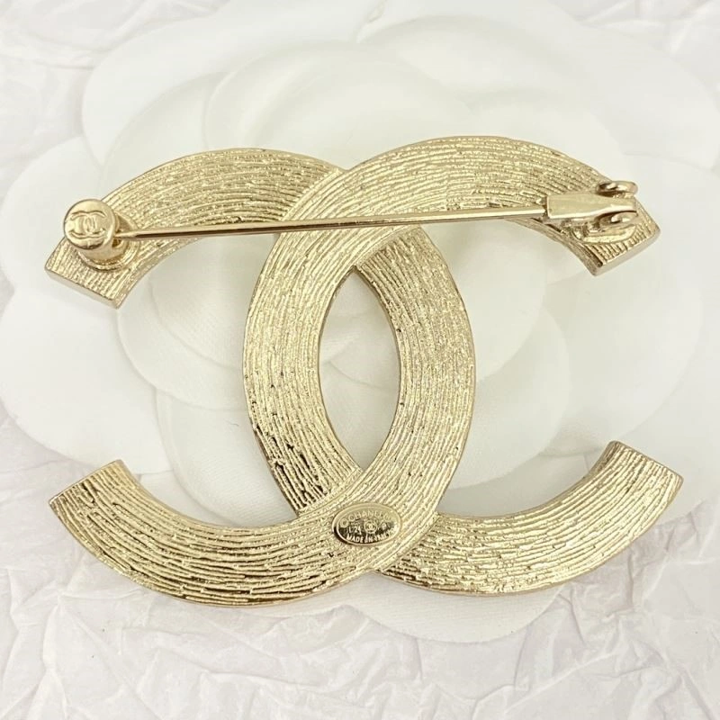 Efficient Chanel Brooches 225479