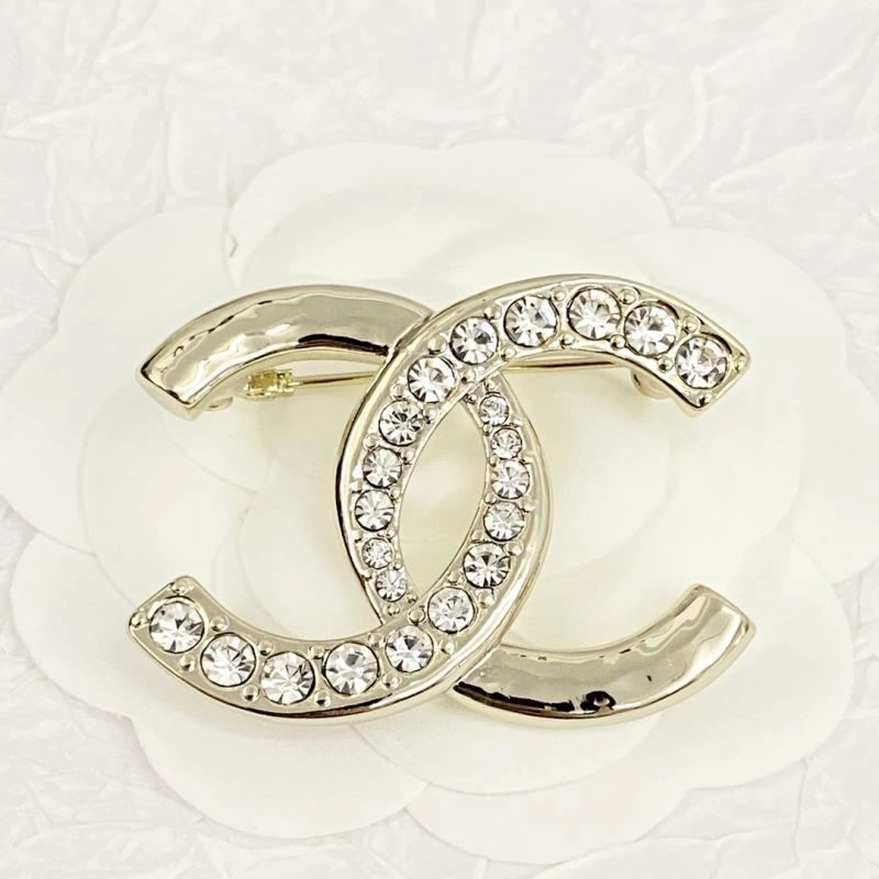 Durable Chanel Brooches 225486
