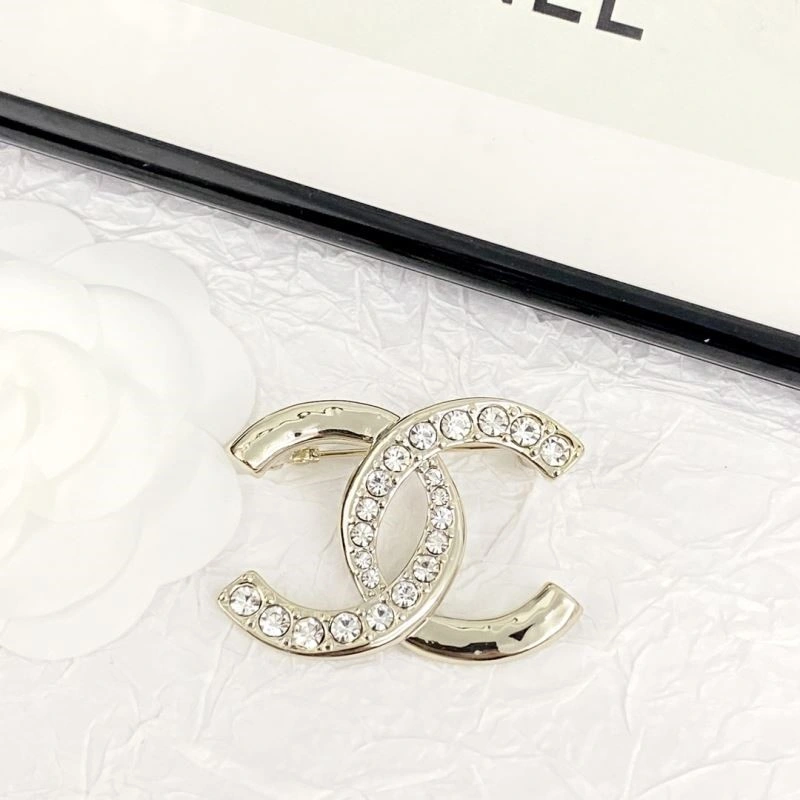 Durable Chanel Brooches 225486