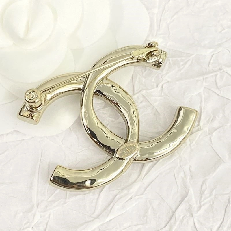 Durable Chanel Brooches 225486