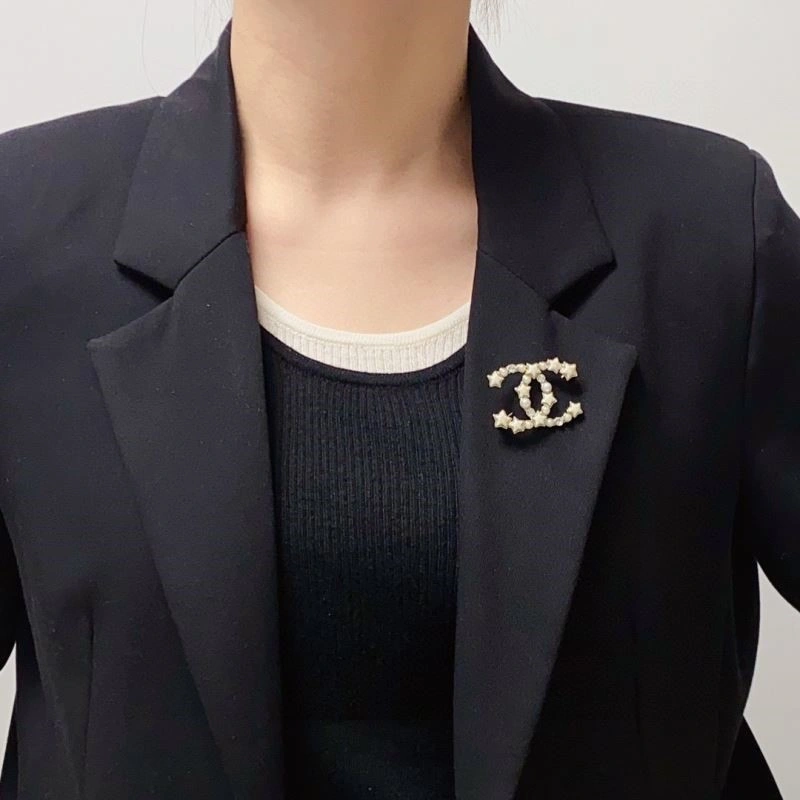 SmartChoice Chanel Brooches 225473