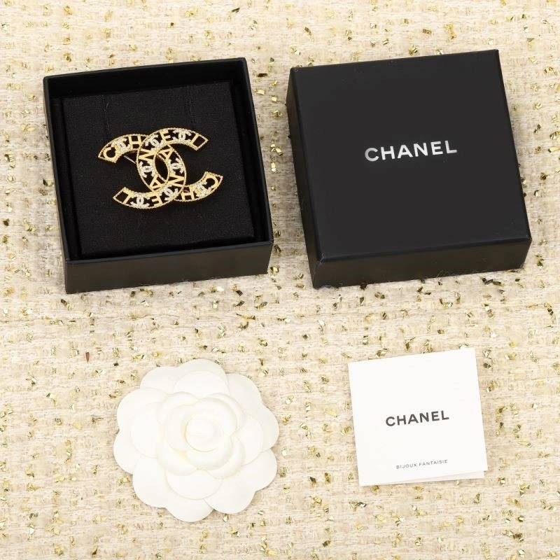 Chanel Brooches Cozy 225482