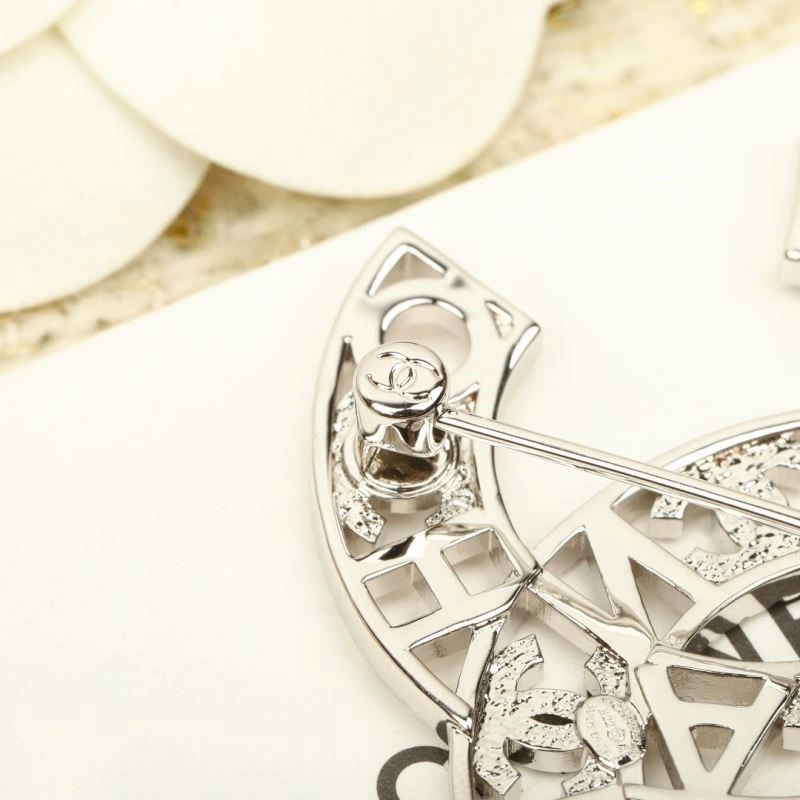 Chanel Brooches WellDesigned 225469