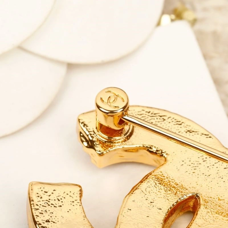 Chanel Brooches Youthful 225550