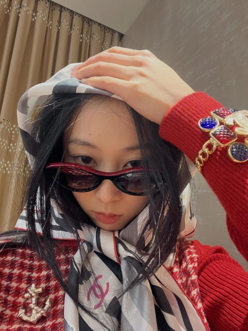 Chanel Brooches SunProtective 225476