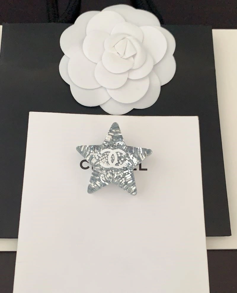 ModernLook Chanel Brooches 225467