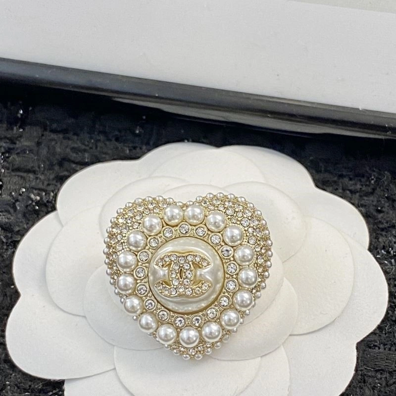 Original Chanel Brooches 225499