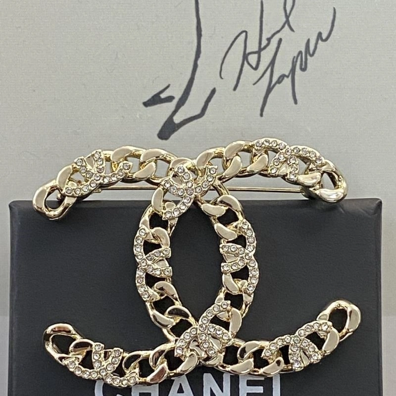 Premium Chanel Brooches 225443