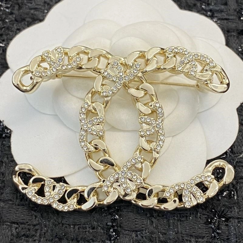 Premium Chanel Brooches 225443