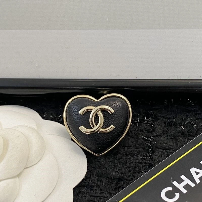 Chanel Brooches Bold 225457