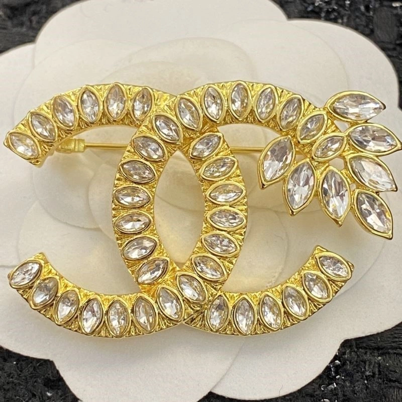 WaterResistant Chanel Brooches 225445