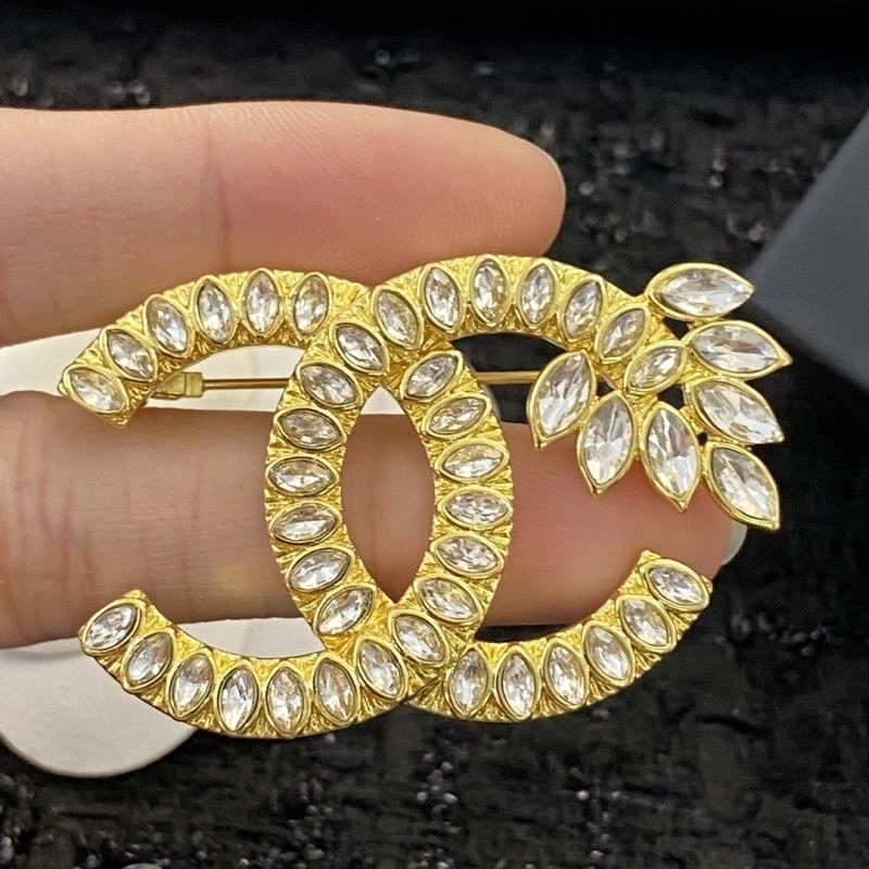 WaterResistant Chanel Brooches 225445