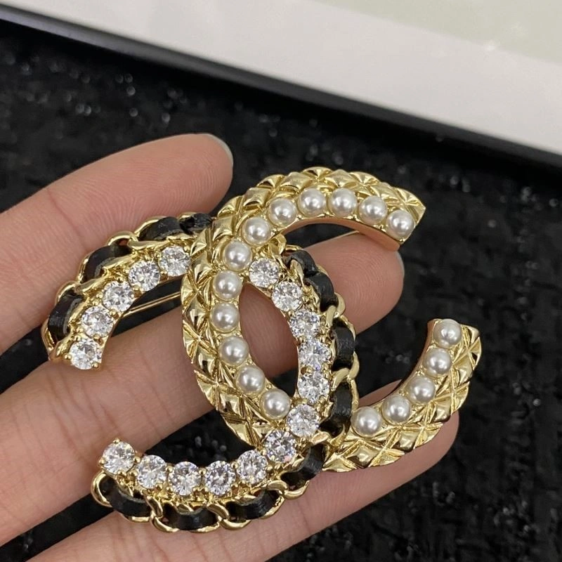 SunProtective Chanel Brooches 225455