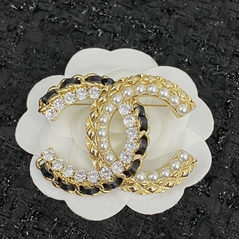 SunProtective Chanel Brooches 225455