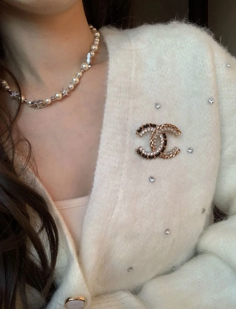 SunProtective Chanel Brooches 225455