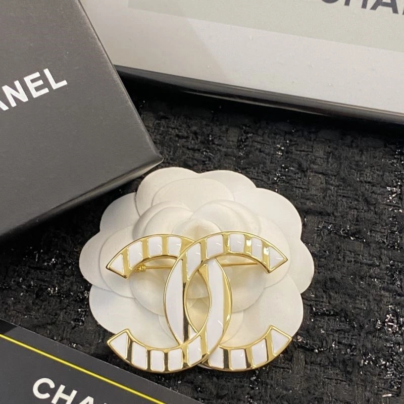 Modern Chanel Brooches 225449