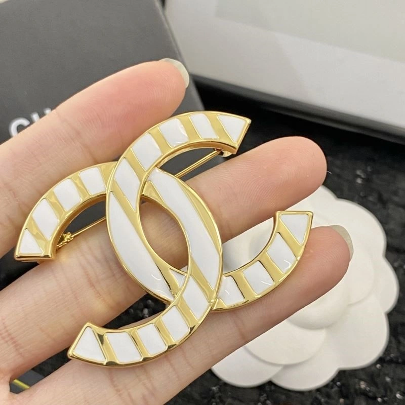 Modern Chanel Brooches 225449