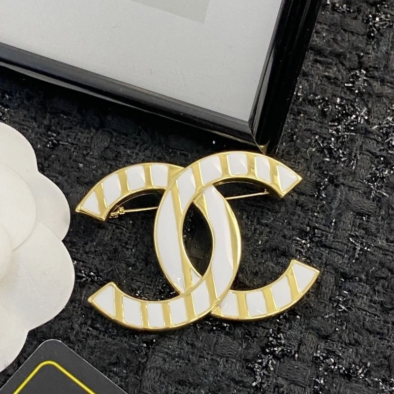 Modern Chanel Brooches 225449