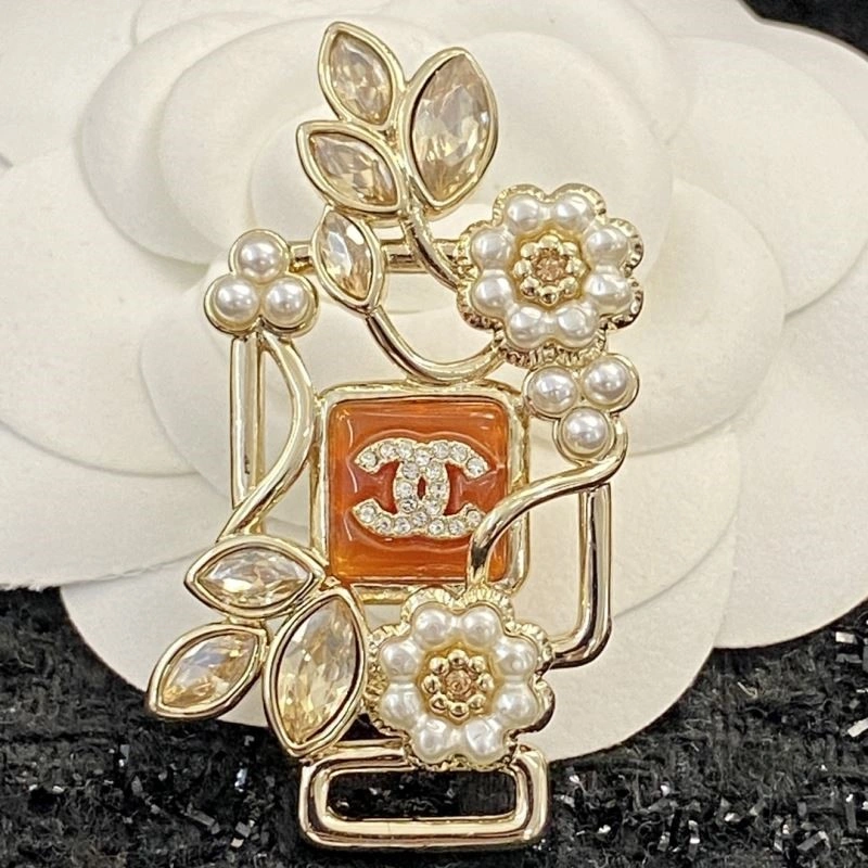 Compact Chanel Brooches 225456