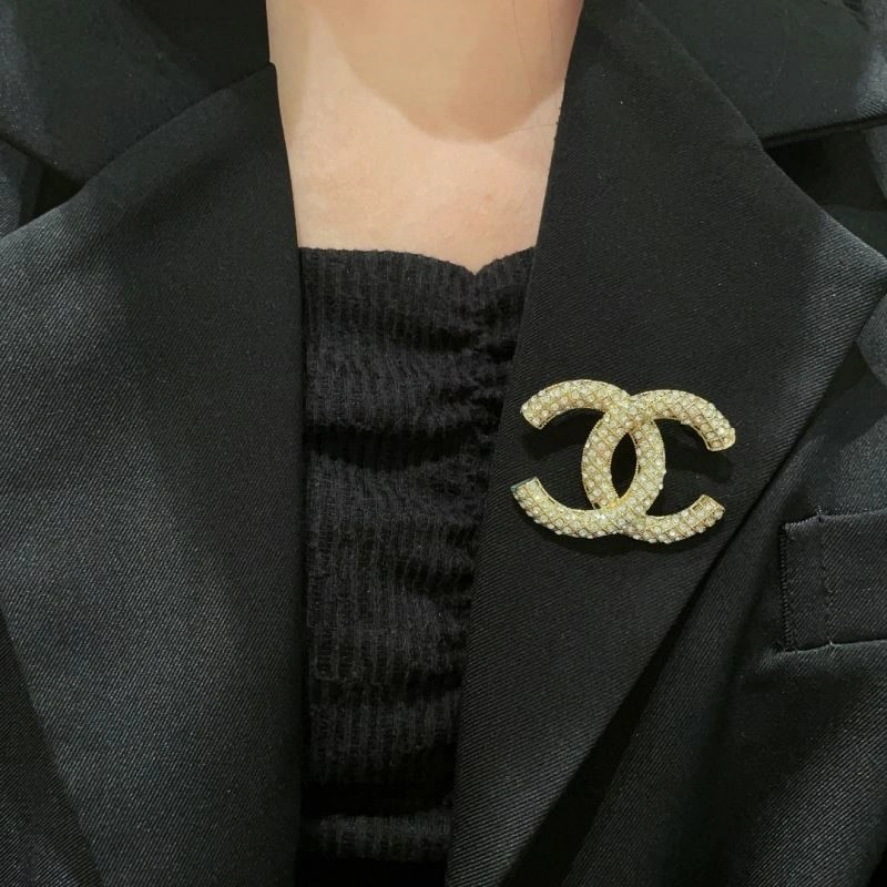 Chanel Brooches WaterResistant 225427