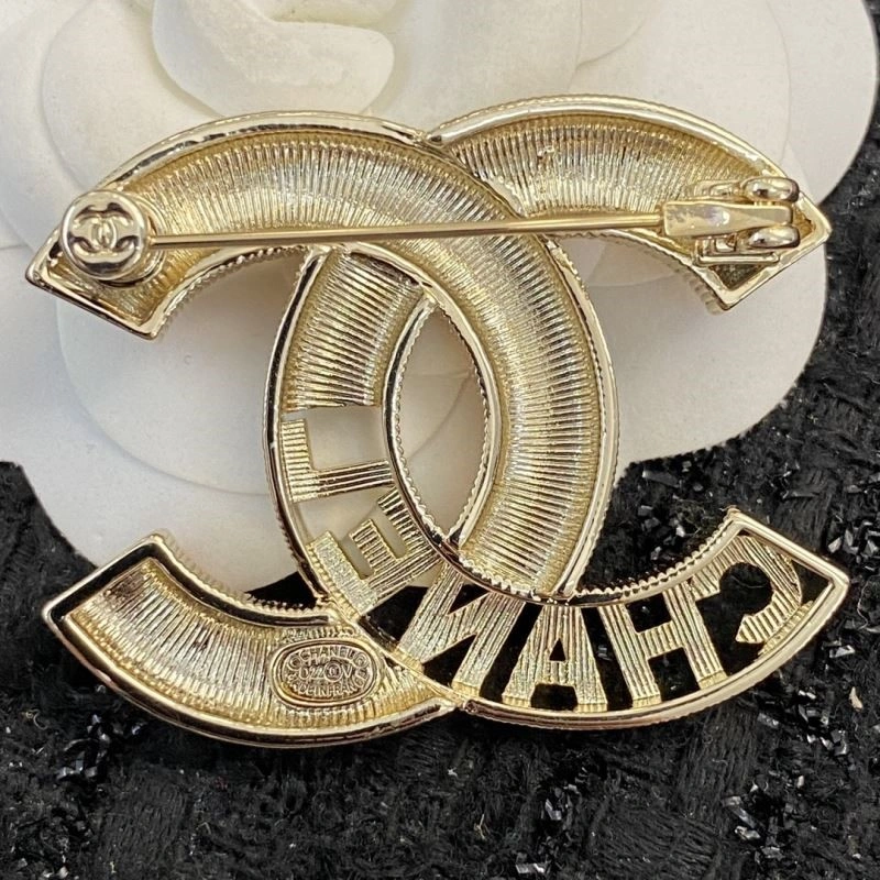 Chanel Brooches Bold 225468