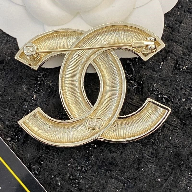 OnTrend Chanel Brooches 225418