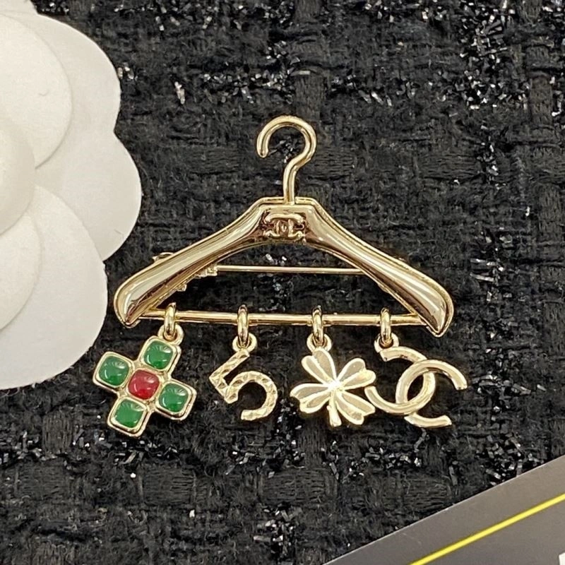 Flexible Chanel Brooches 225425
