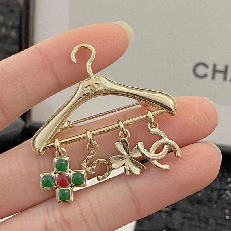 Flexible Chanel Brooches 225425