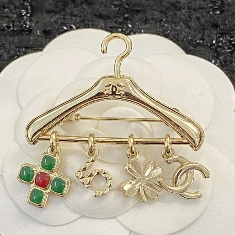 Flexible Chanel Brooches 225425