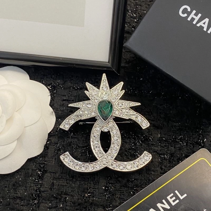Popular Chanel Brooches 225410