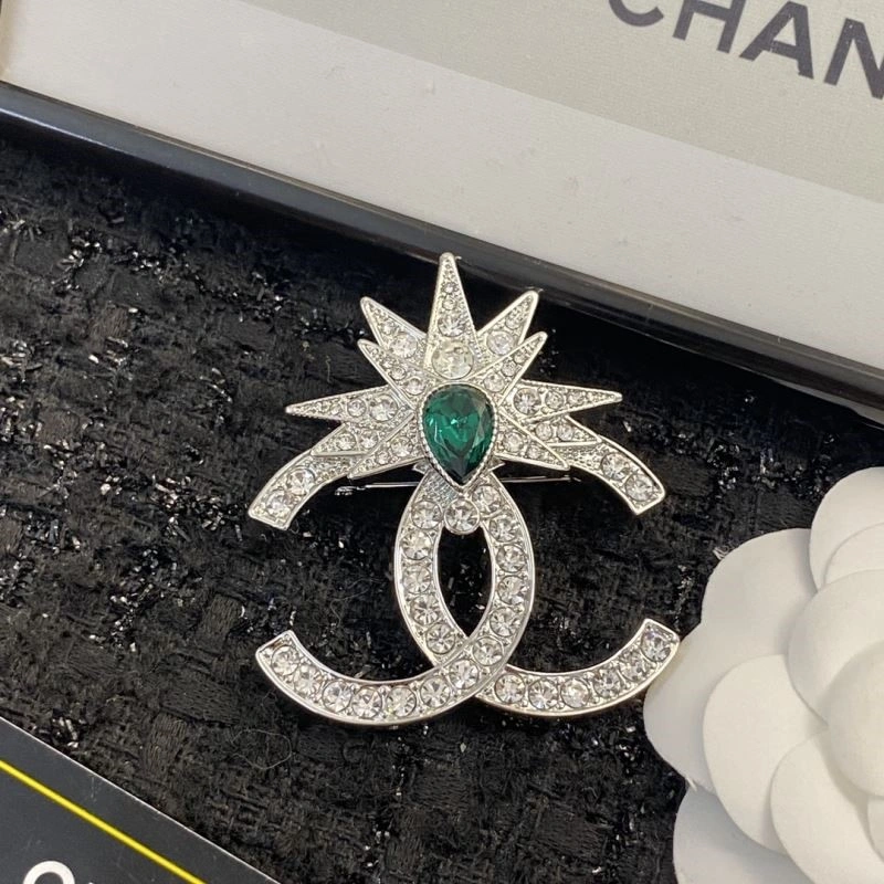 Popular Chanel Brooches 225410