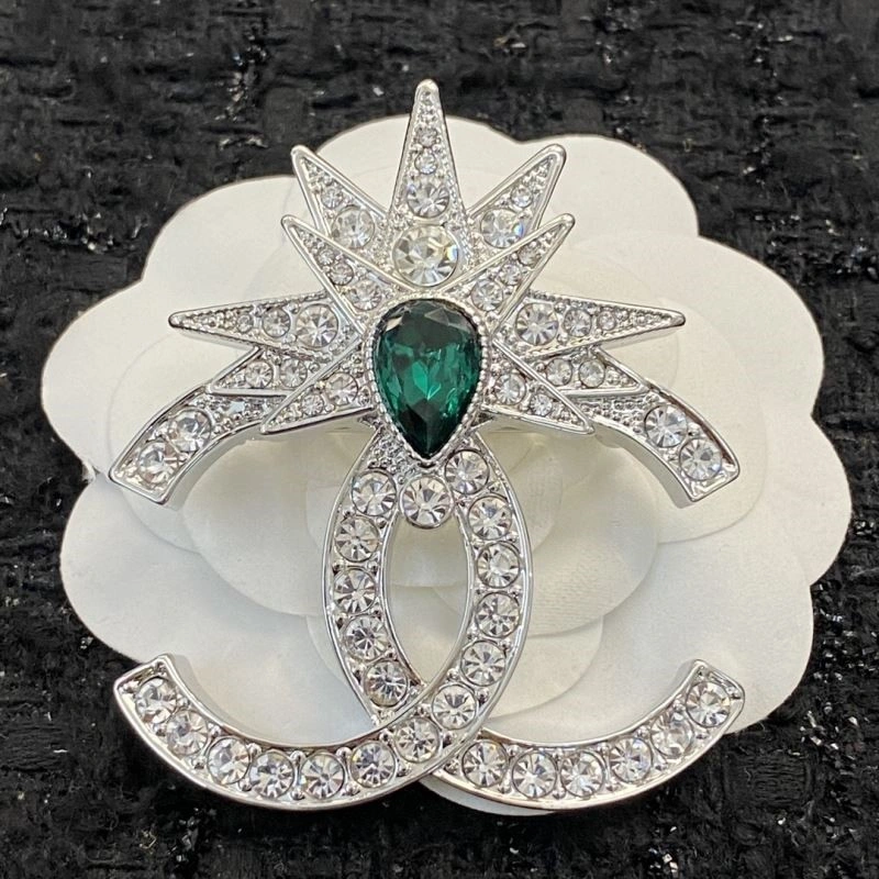 Popular Chanel Brooches 225410