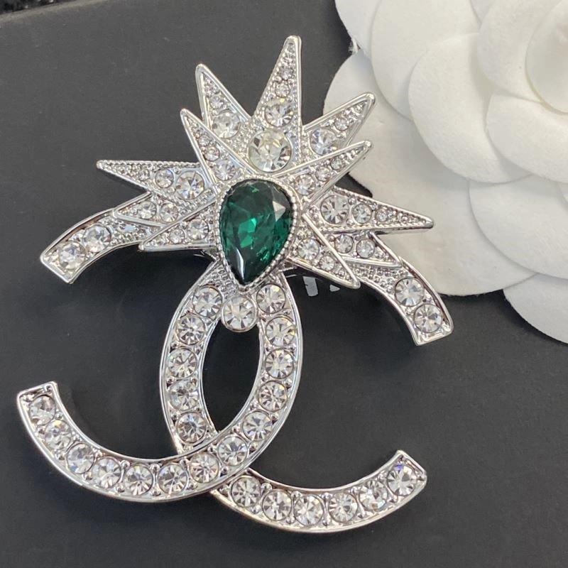 Popular Chanel Brooches 225410