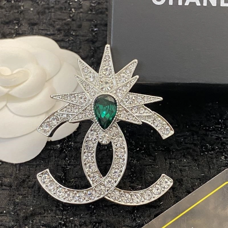 Popular Chanel Brooches 225410