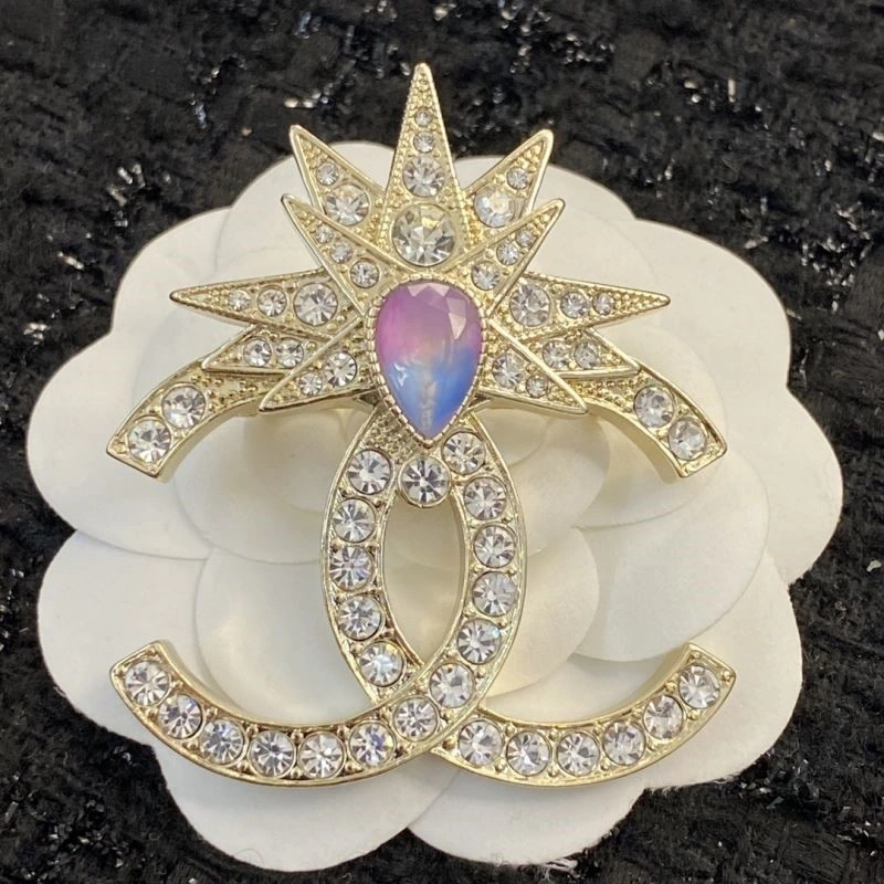 Chanel Brooches Elegant 225428